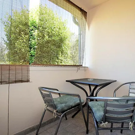 Apartments Loris Lopar Exterior photo
